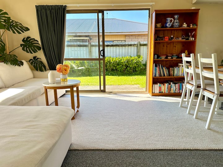 Scandinavian Sanctuary • Serene Boutique Escape - Mount Maunganui