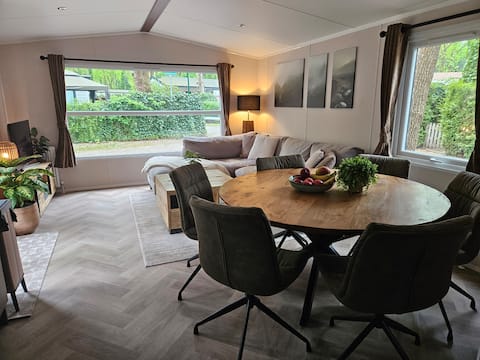 Top performing Airbnb: Roosje on the Veluwe in Hoenderloo En Omgeving