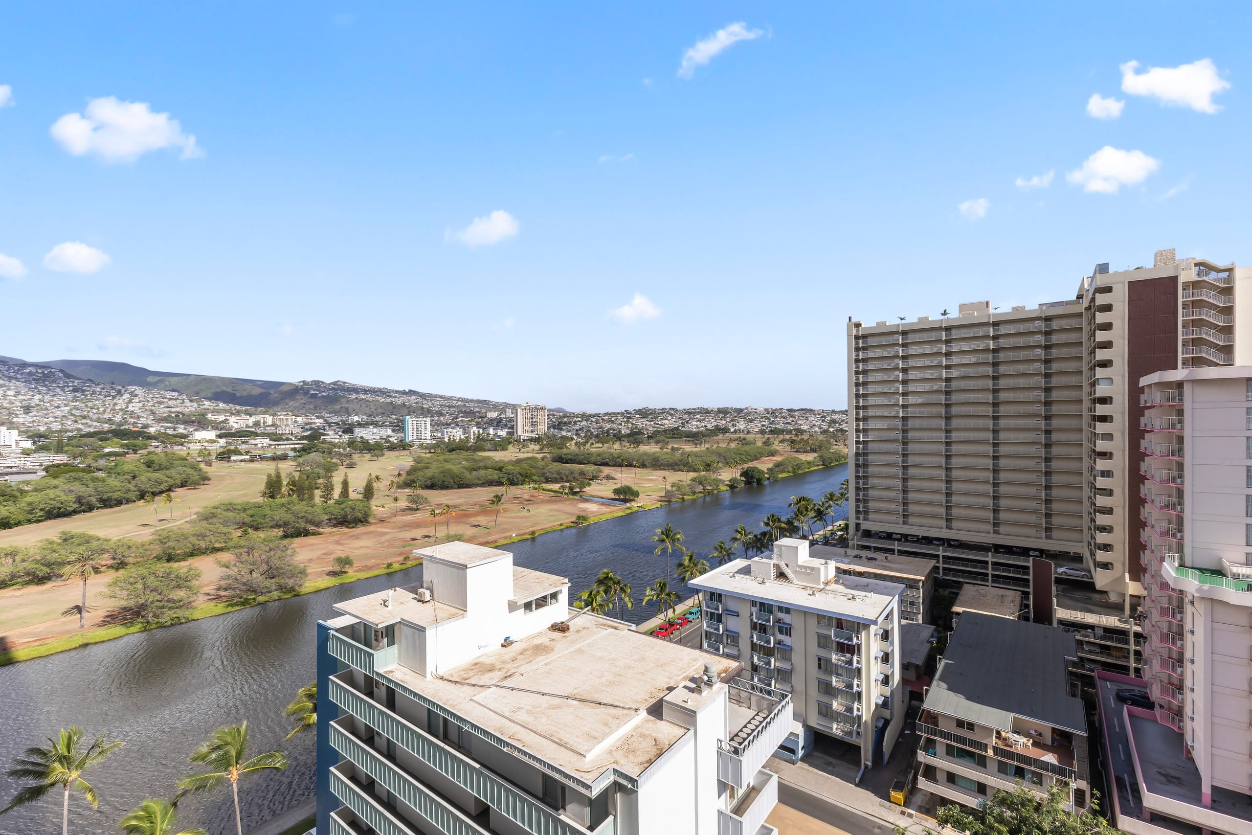 17FL - Waikiki Walkable - Upgraded King Studio - Image 29