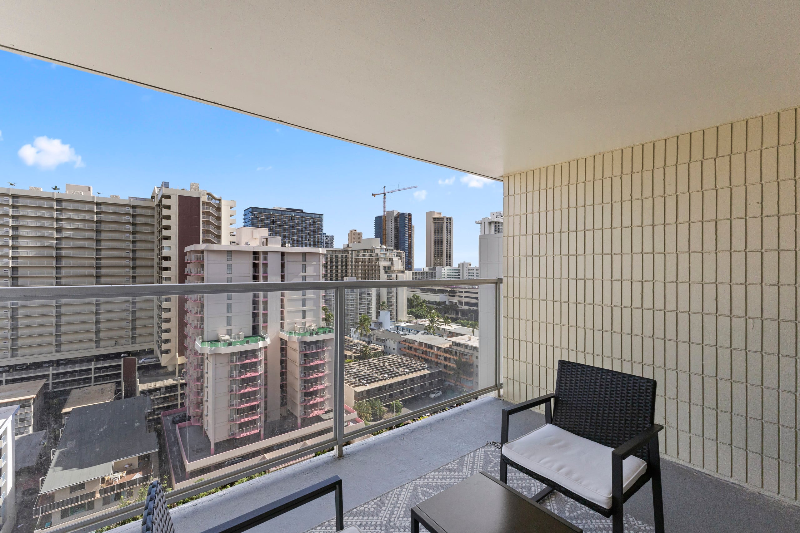 17FL - Waikiki Walkable - Upgraded King Studio - Image 28