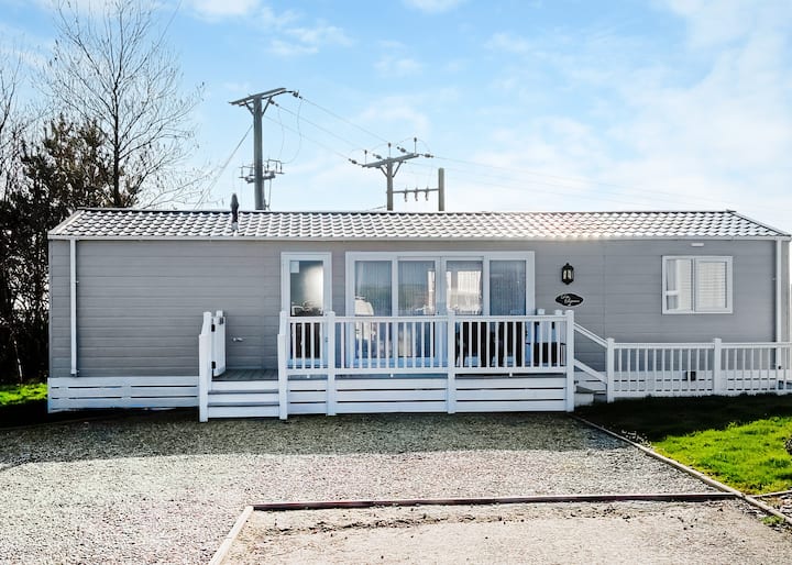 Capri Shore Deluxe - Looe