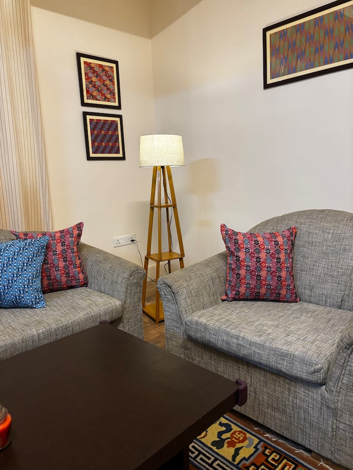 Amaco Living - Below Gurudwara - 甘托克