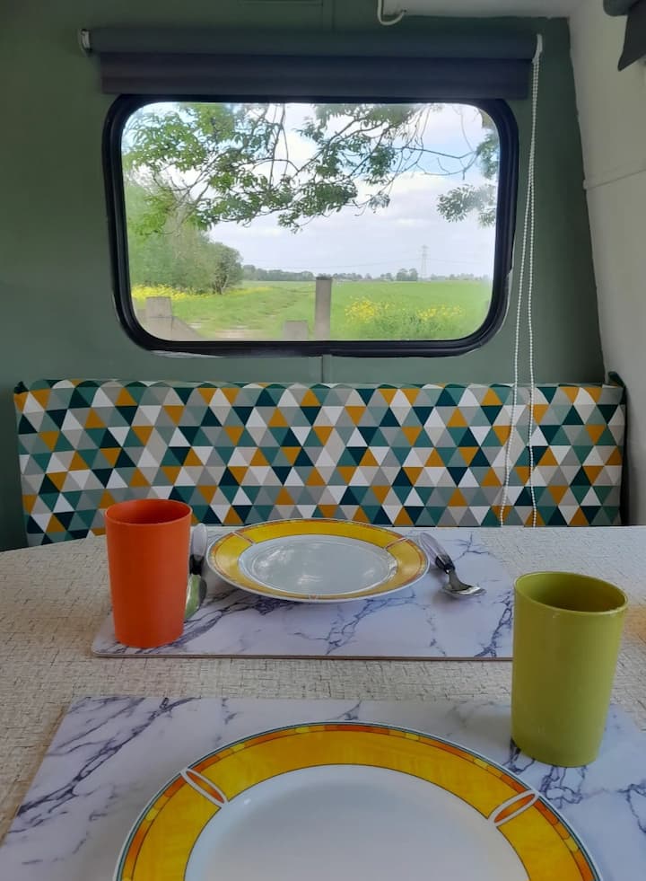 Retro-caravan - Lemmer