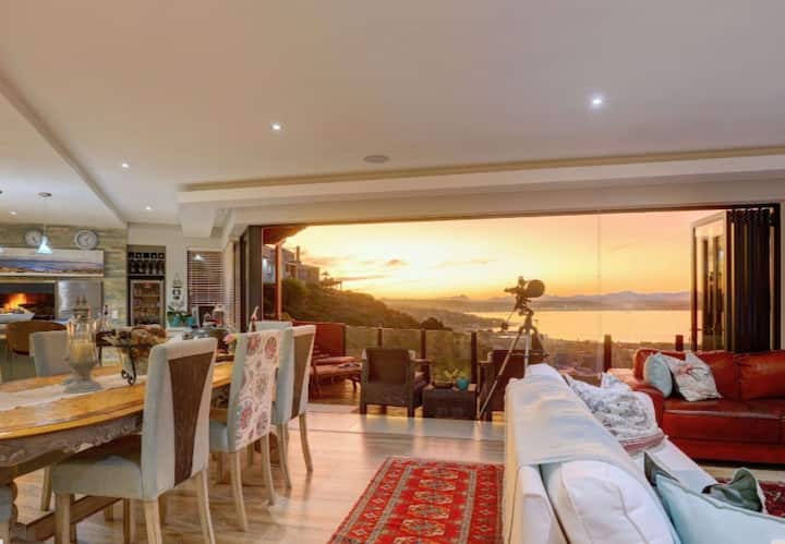 Spectacular View, Posh Finishes, Beach Close Luxos - Mosselbaai