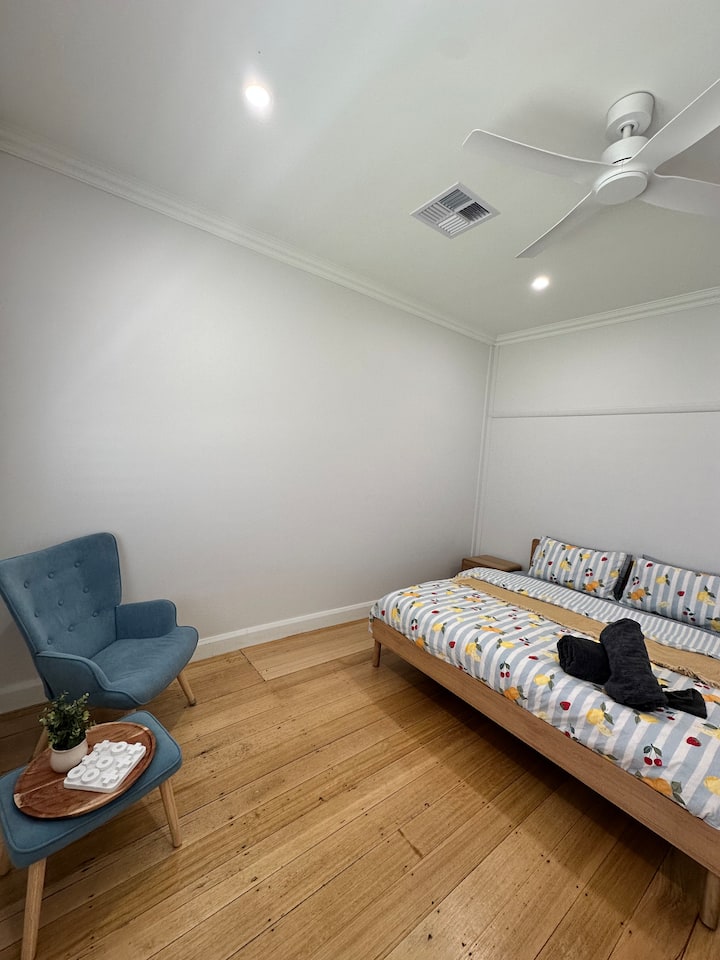 საძინებელი 4