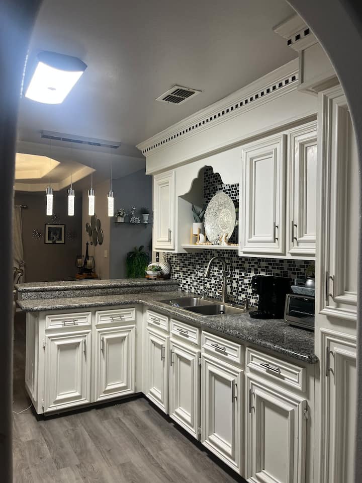 Private Gated Home W/yard & Palm Trees - Mission, TX