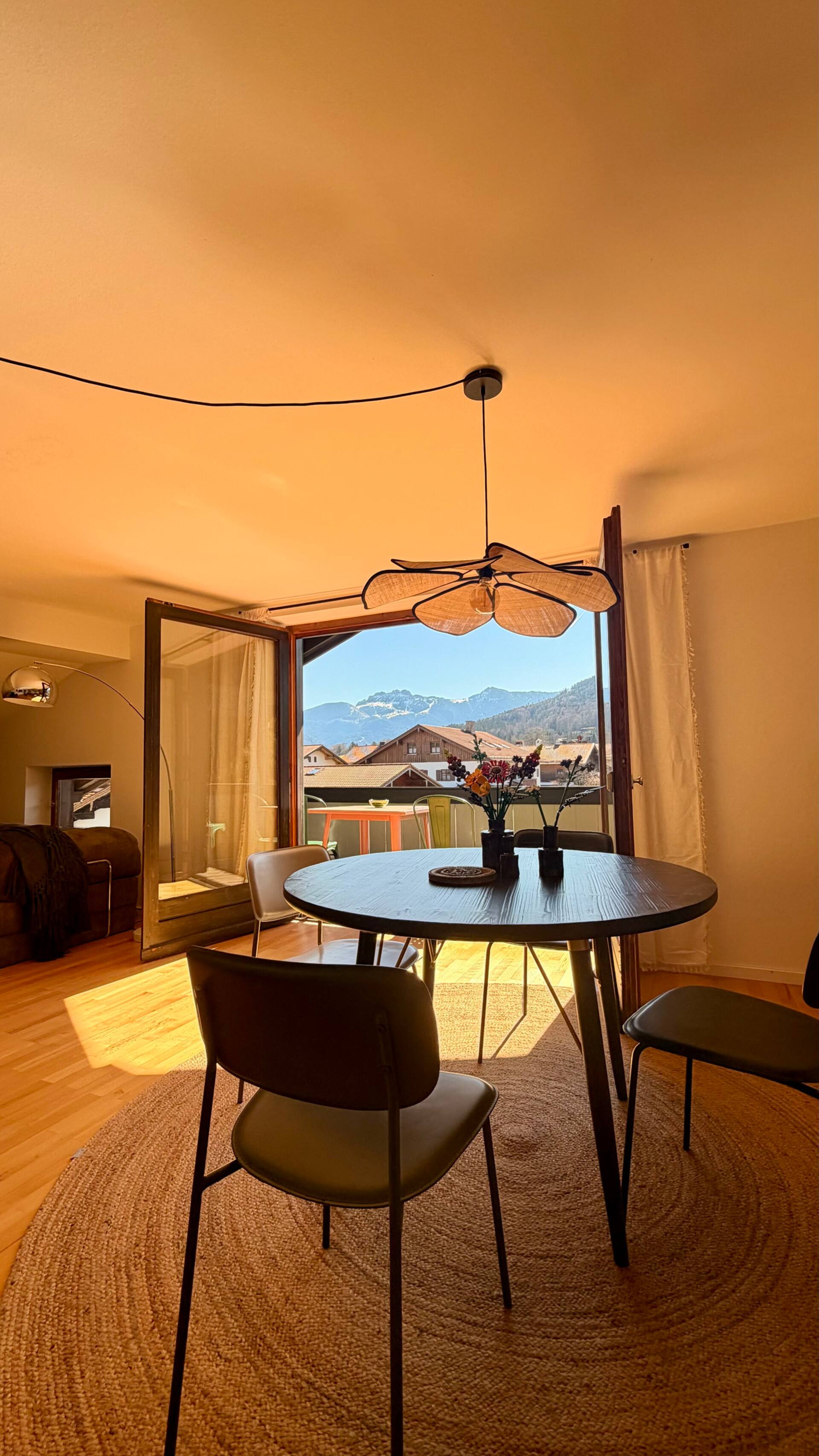Paper Trees – 80 sqm with fantastic mountain views