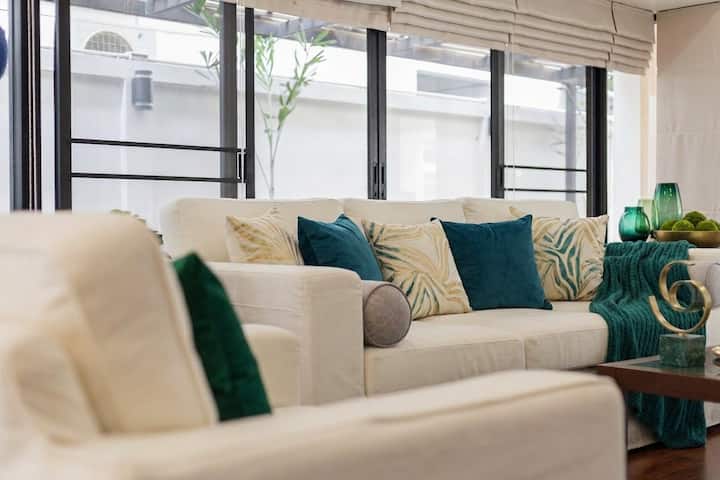6br Bangkok Villa W/ Games & Fast Wi-fi & Pool - Bangkok