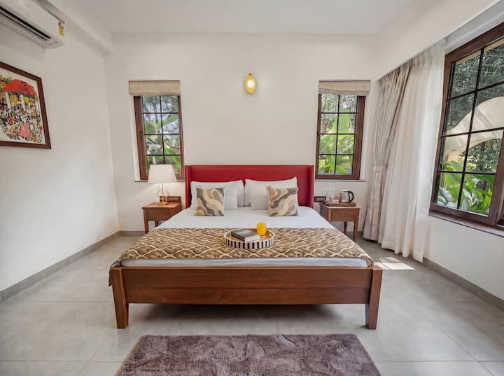 Bedroom 1 image 3