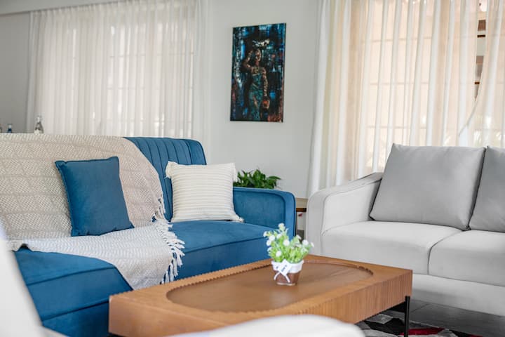 Living room image 6