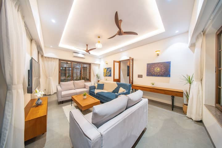 Living room image 5