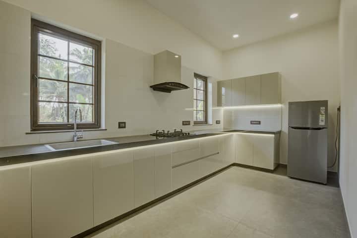 Kitchenette image 1