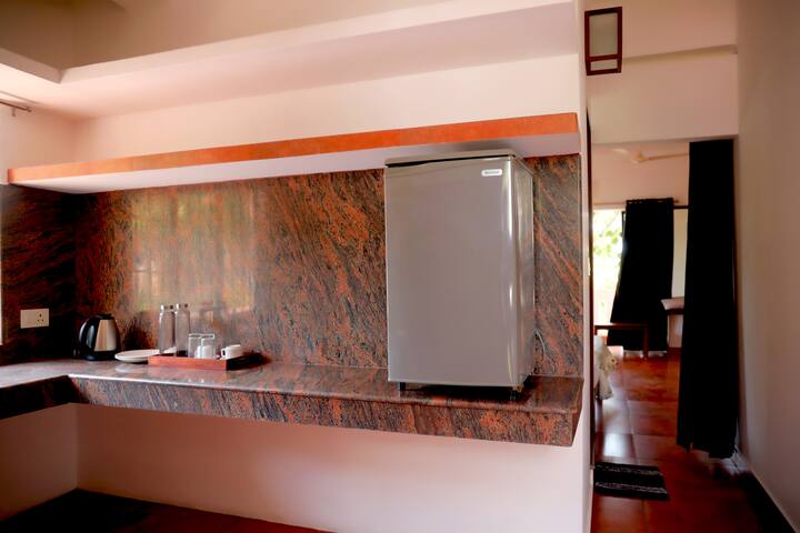 Surya Villa Balcony Room With Kitchenette - Kovalam