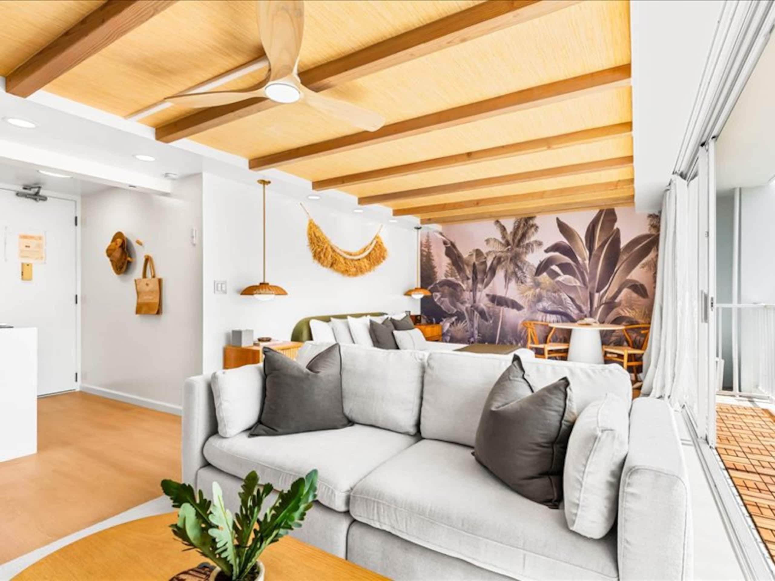 Rooftop Pool • Renovated • 3 Minutes Walk to Beach - Image 2