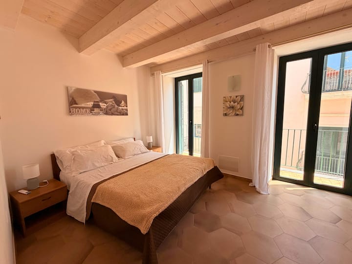 Magnificent Amantea Home Near Beach - Full Kitchen - Lago
