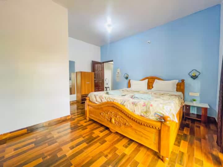 Bedroom 3 image 2