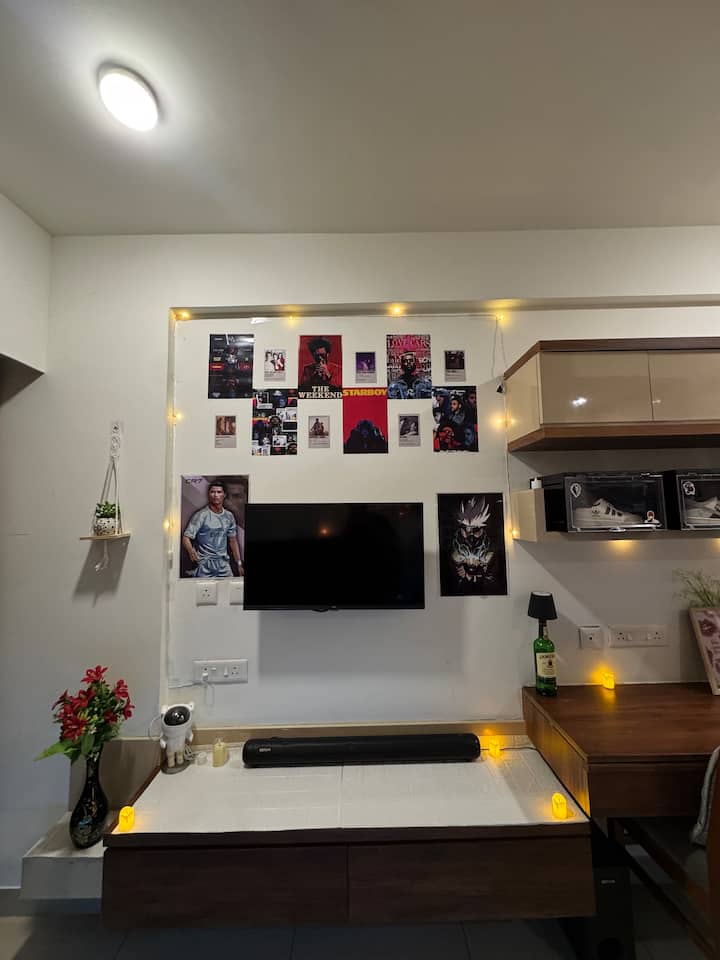 Luxury Aesthetic Couple Studio Perfect Date Night - Jaipur