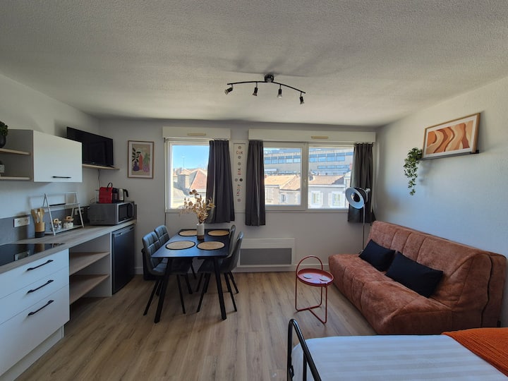 Quai 86 : Gare, Parking Privé, Netflix, Fibre - Poitiers