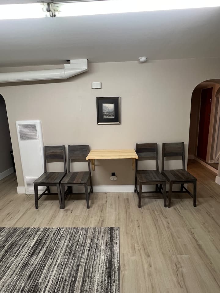 Beauty School Mansion - Historic - Studio Suite - Butte, MT