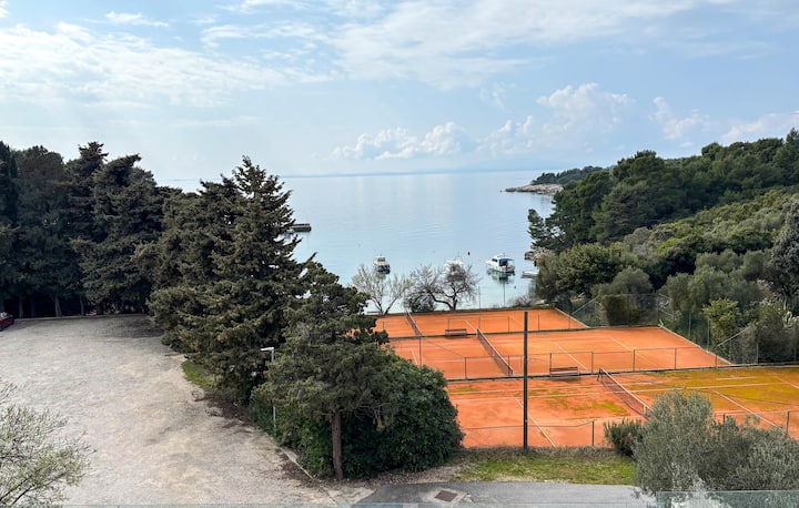 Gorgeous Apartment In Rab With House Sea View - Rab