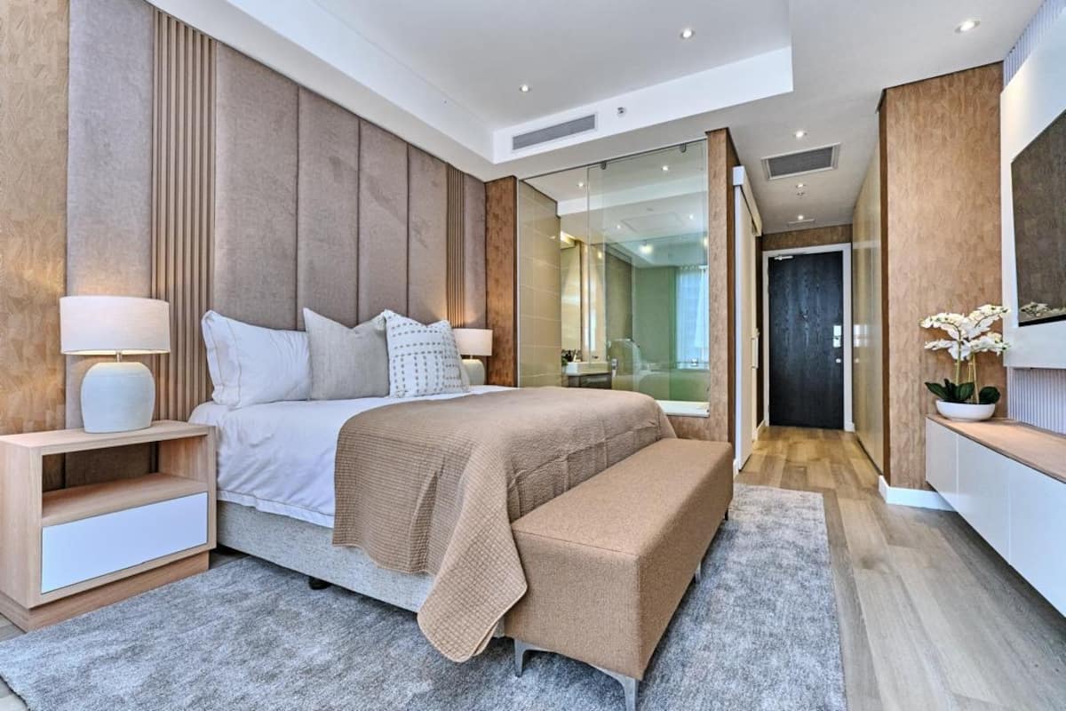 Sandton Skye Luxury Apartment
