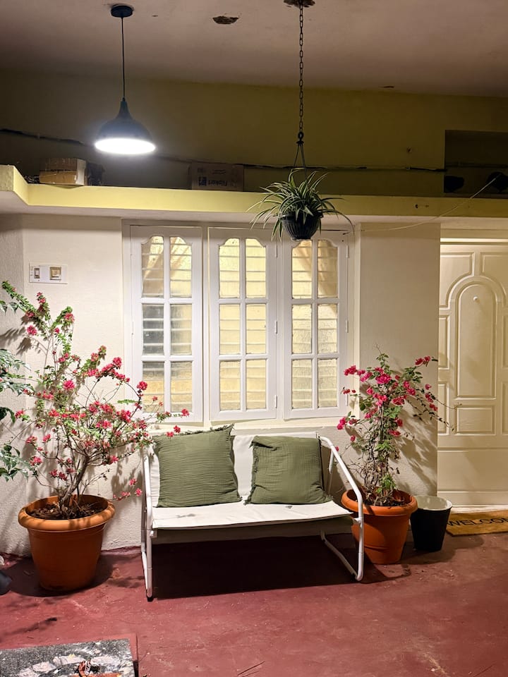 Green Haven: Beige Edition, Minutes From Metro - Bangalore