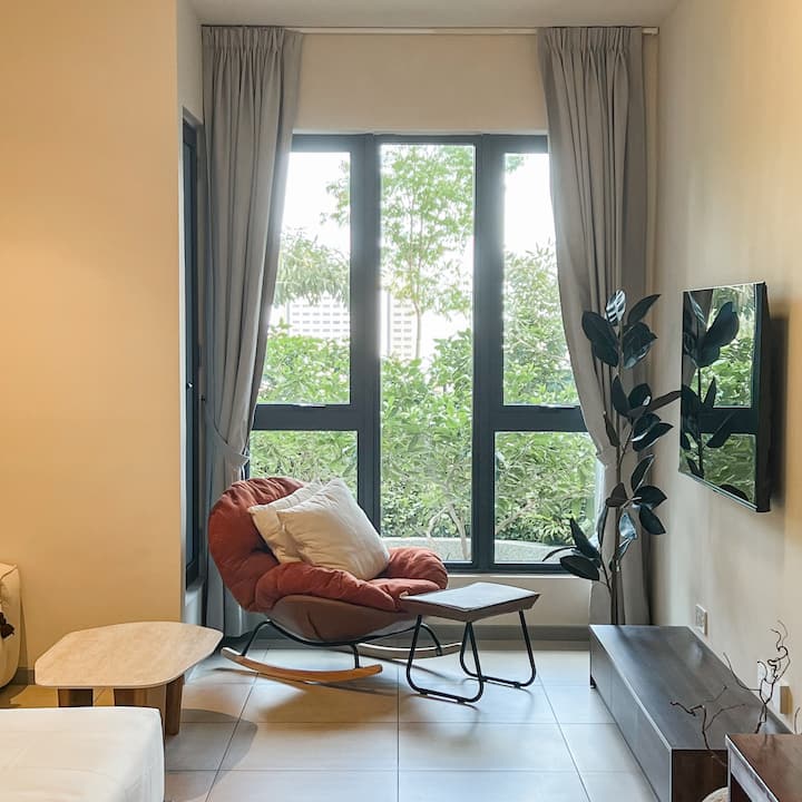 King Bed Studio | Infinity Pool | City Centre - Penang