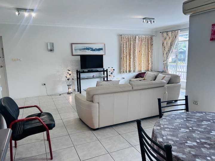 Bright Spacious 3br Retreat | Near Western Syd Uni - Parramatta