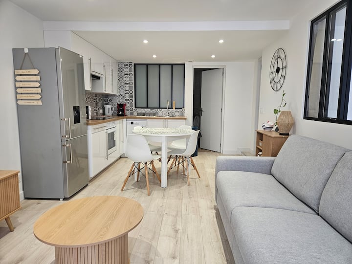 Saint-martin, Centre-ville, Parking, Terrasse - Millau