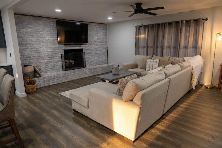 Riverfront Retreat - McMinnville, TN
