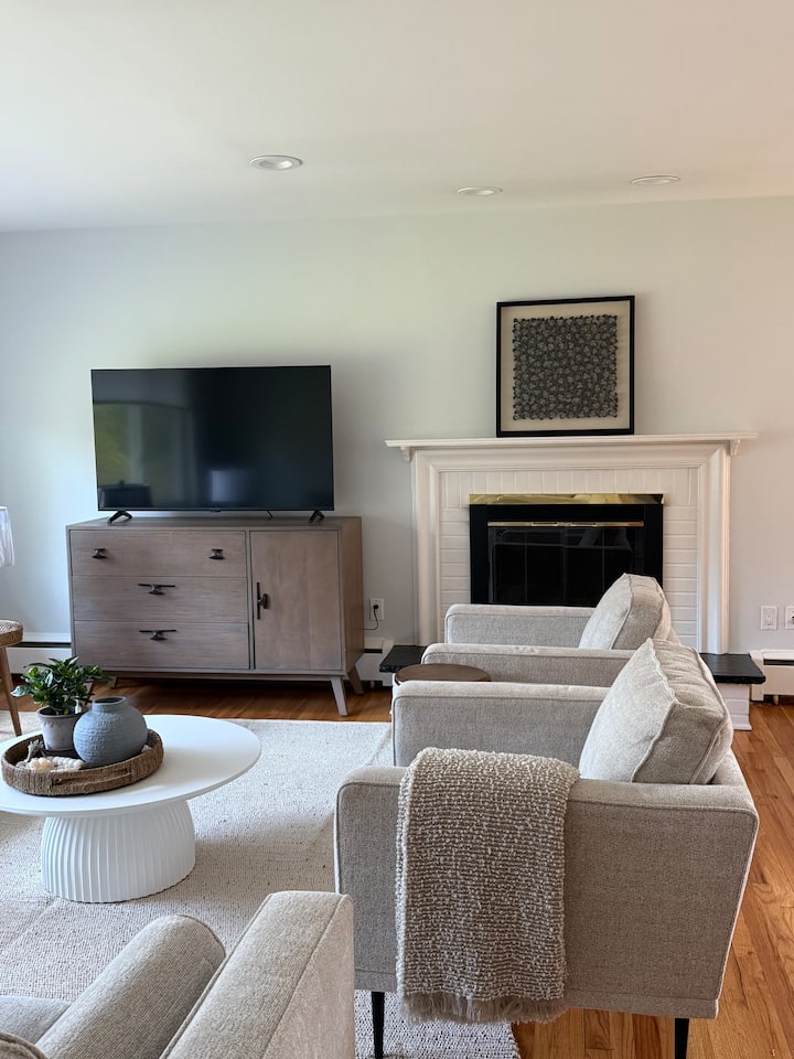 House In Westport, Mid And Long Term Available - Fairfield, CT
