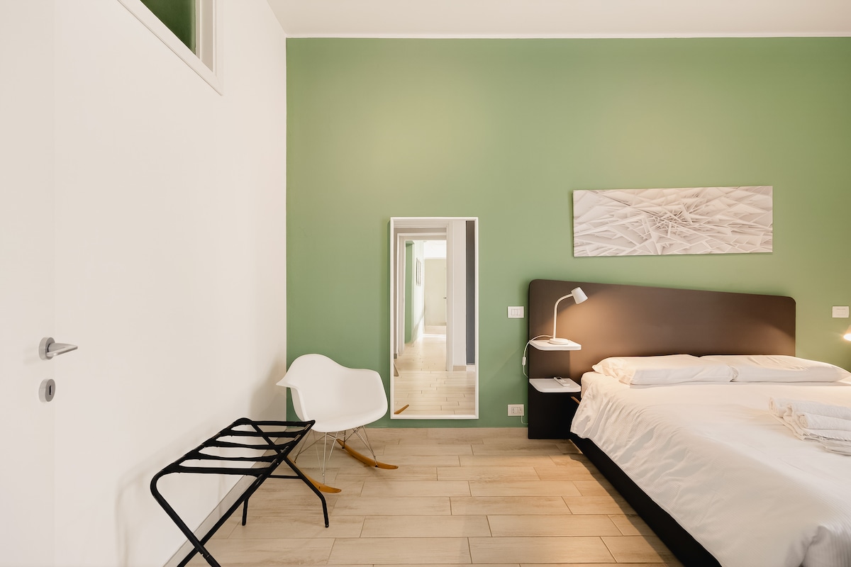 Como Town Apartment — view 3