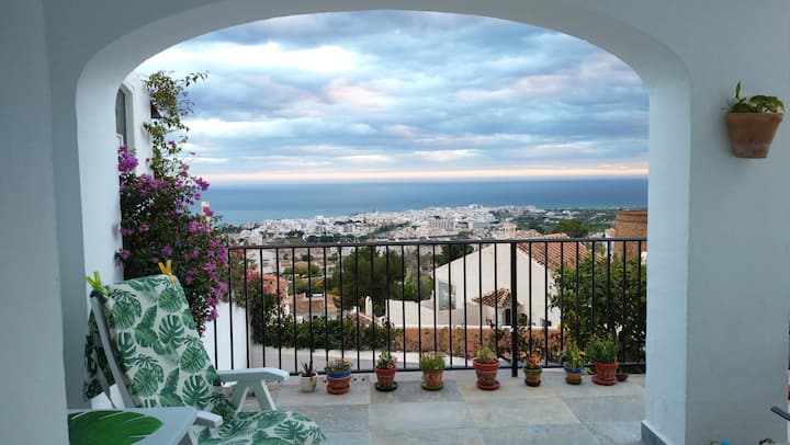 Makalös Utsikt öVer Nerja, Hav Och Berg | 2 Cyklar - Nerja