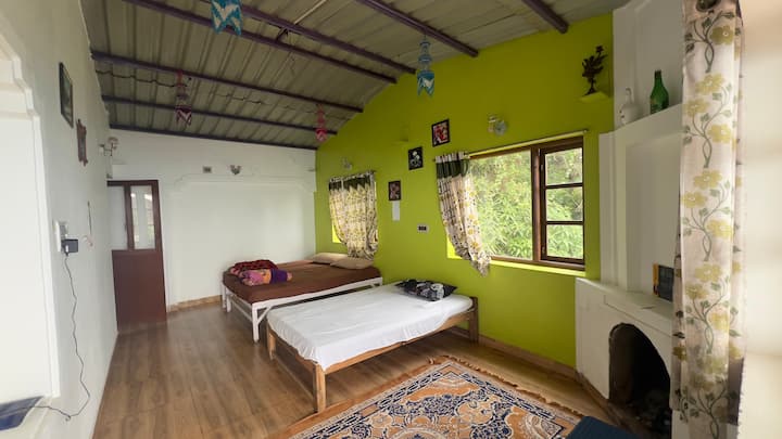 Kodai Home Stay Balcony View - Kodaikanal
