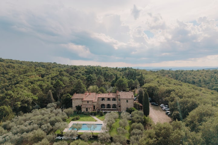 Marvelous Villa Close To Siena For 16+ People - Italy