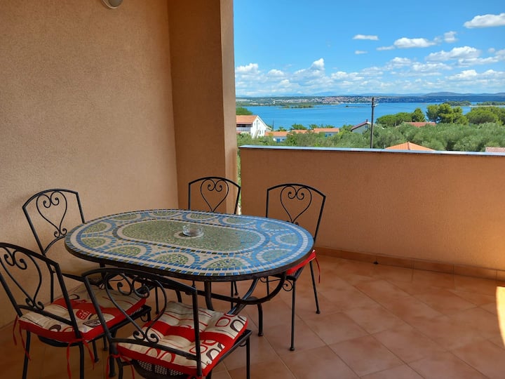 Apartments Maslina 2+2 • Pool • Near Beach - Sveti Filip i Jakov