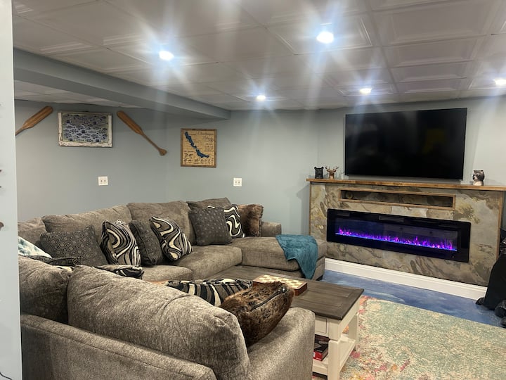 Erin's Lodge, A Vibe For All - North East, PA