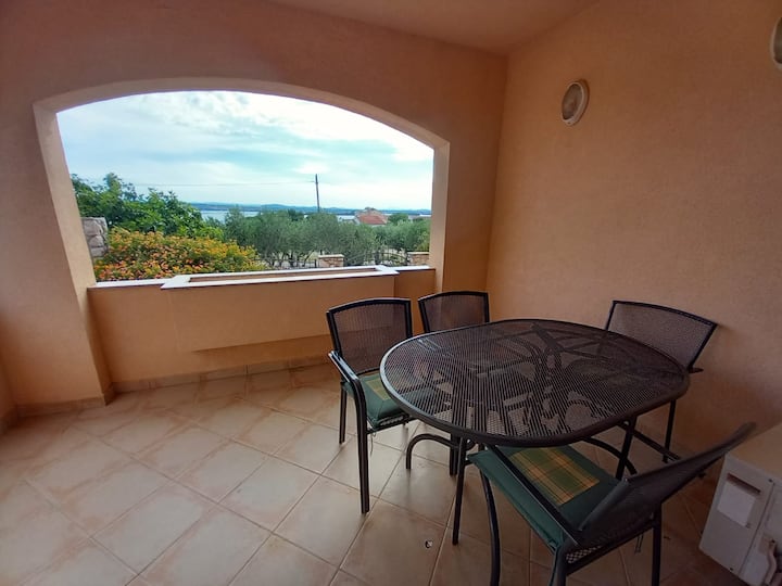 Apartment Maslina 4+2 • Pool • Near Beach - Sveti Filip i Jakov