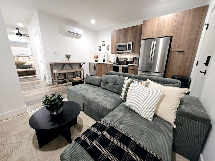 Willow Pines Downtown Condo/ Pool/pets/parking - Lynchburg, VA