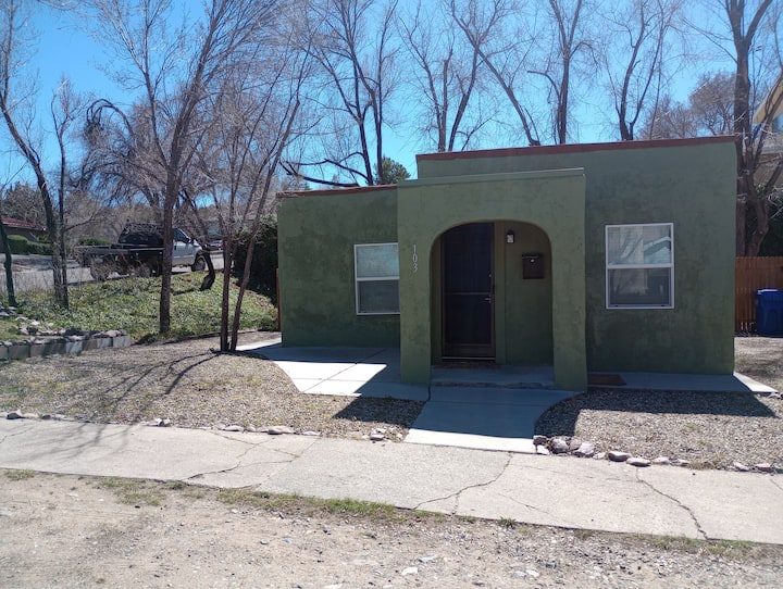 Family Friendly Home 1/2 Mile To Downtown Prescott - Prescott, AZ