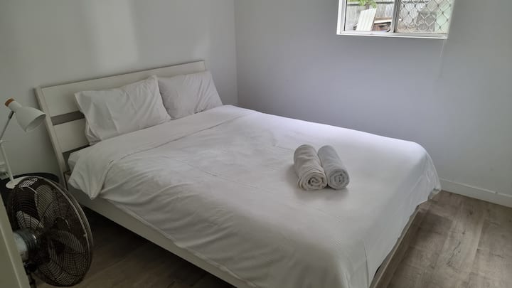 Golden Goat - Private And Quiet Double Room - Gold Coast