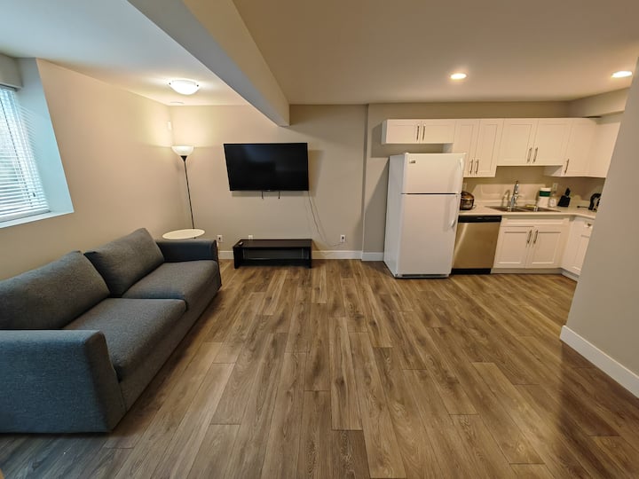 Cozy & Convenient Basement Suite – Perfect For You - Langley