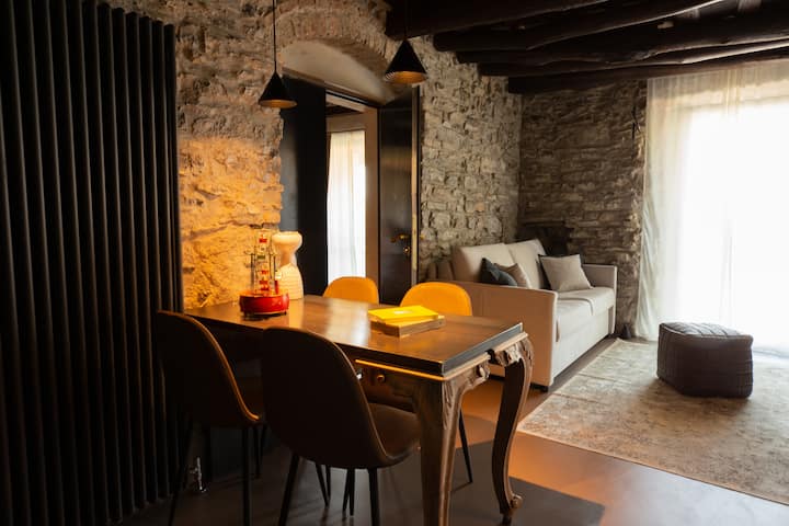 Pietralago, Casa Con Vista Sul Lago - Itália