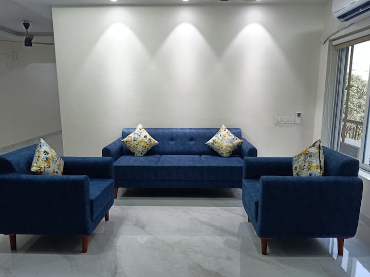 Spacious 4bhk In Andheri | Breakfast + Caretaker - Mumbai