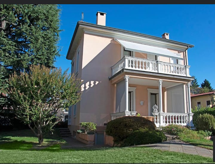 Triple Room With Private Access - Varese