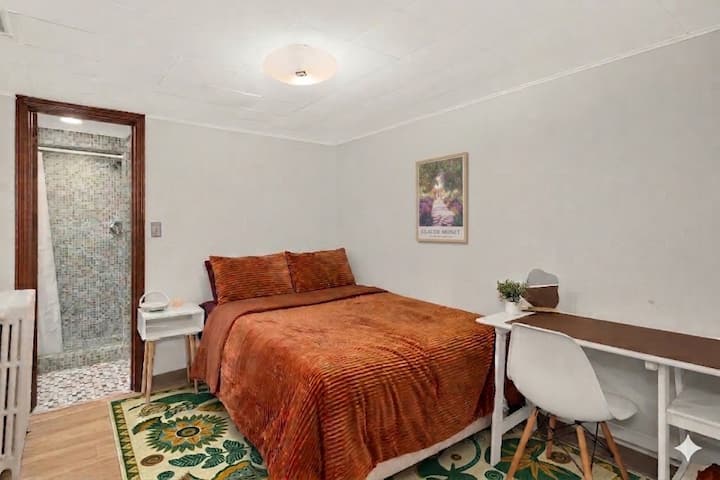Mid-mod Hideaway, Cozy St. Paul 1br Apartment. - St. Paul, MN