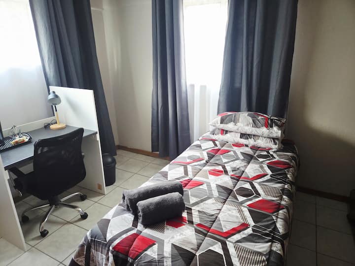 Harry's @ 16 - Room 3 - Bloemfontein