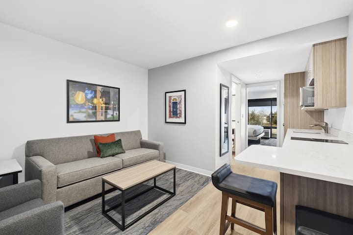 One Bedroom King Suite With Combo Washer/ Dryer - Portland, ME