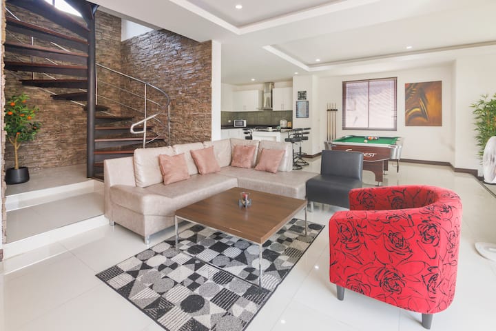 Peaceful 3br Villa | Gym, Pool & Bbq - Jomtien