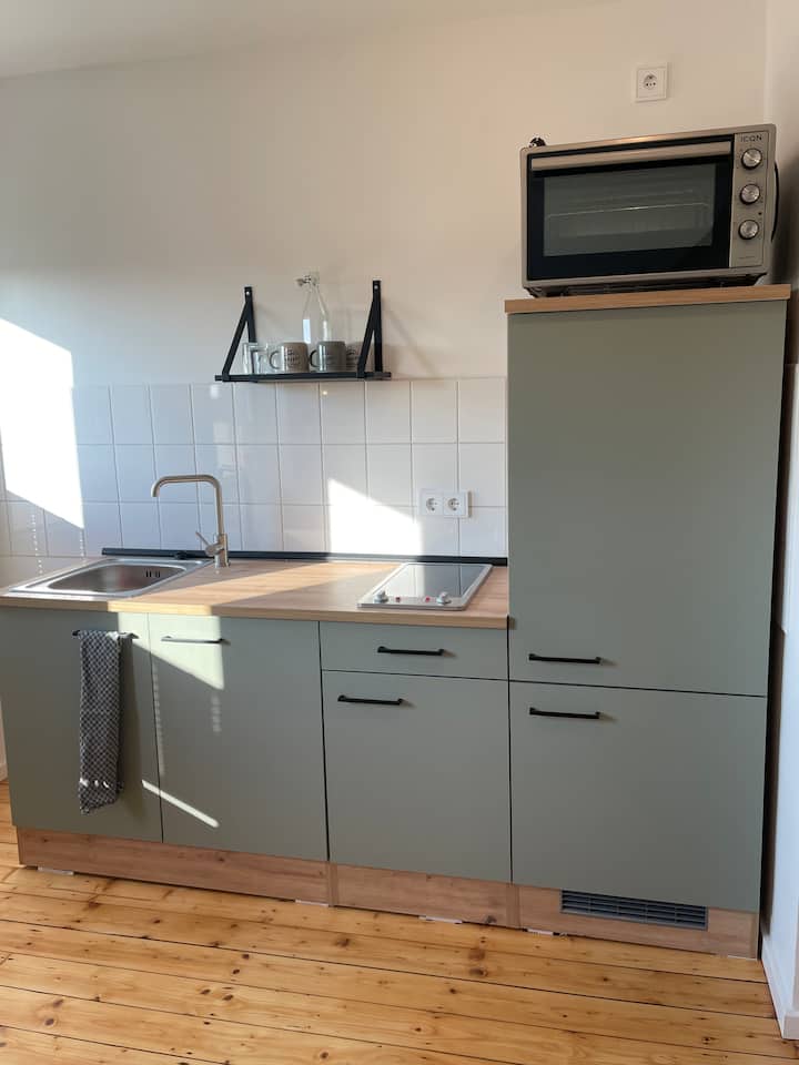 Helle, Ruhige Wohnung Am Rhein - Top Anbindung - Colonia